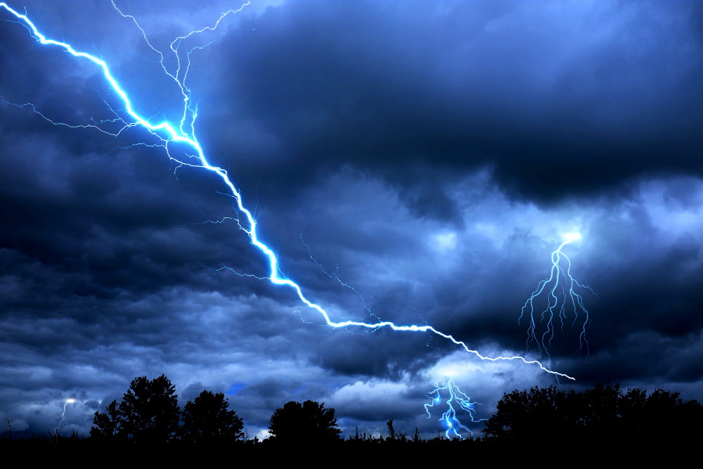 lightning safety tips when thunder roars go indoors